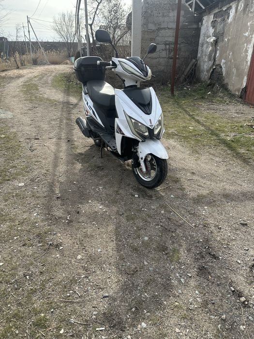 Продам скутер м10