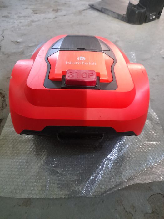 SUPER OFERTA Masina tuns iarba robitizata