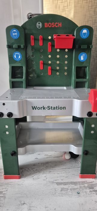 Детска работилница, Работна станция Bosch,с инструменти