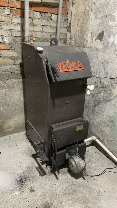 Твердотоплевный котел с 8 регистрами