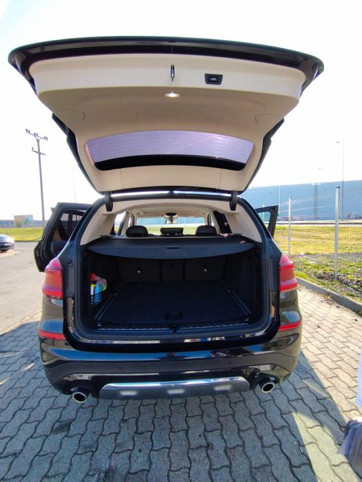 Vând BMW X3 sDrive