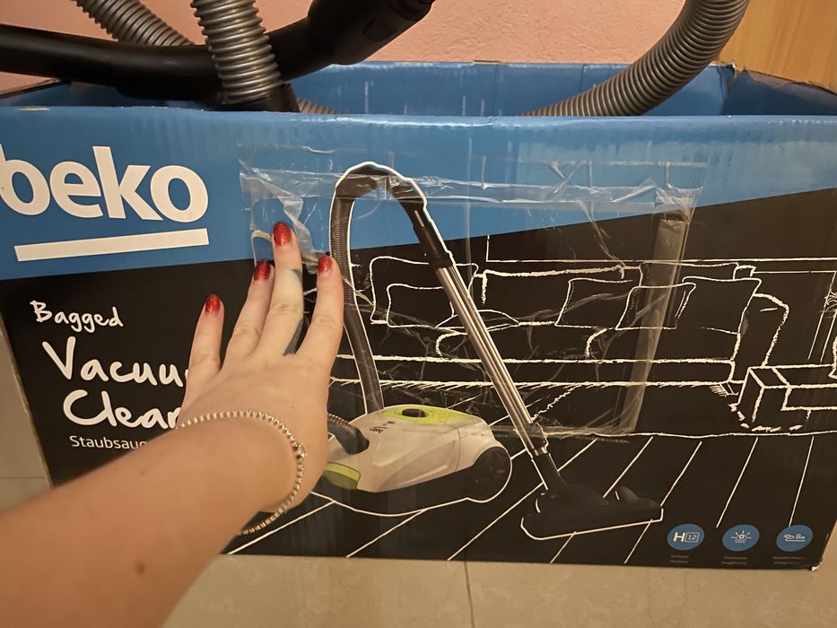 Aspirator Beko cu sac