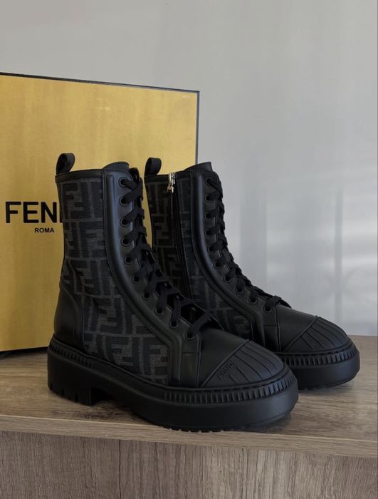 Дамски боти Fendi