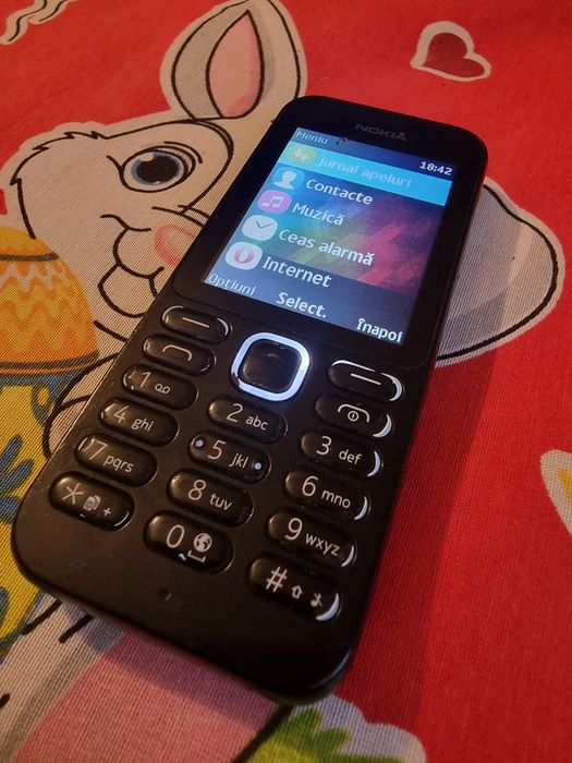 Telefon Nokia cu lanternă dual sim