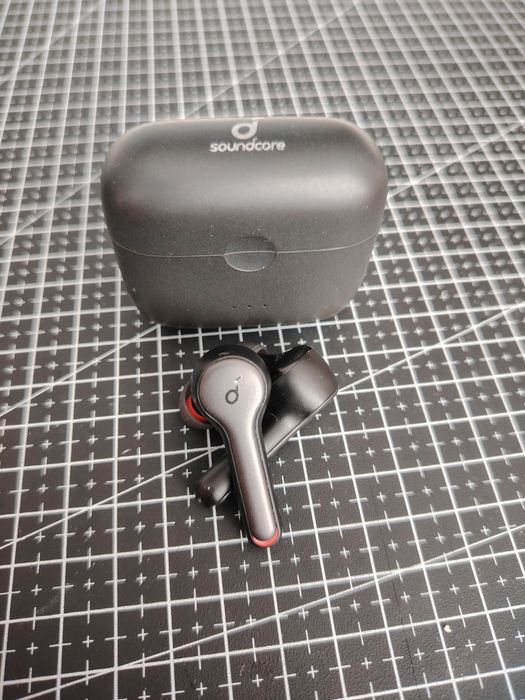 JBL Tune 230NC + Soundcore Liberty Air 2