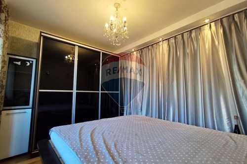 Продава се Тристаен апартамент в София, Център - 88 кв.м за 9 €/кв.м - Снимка #17