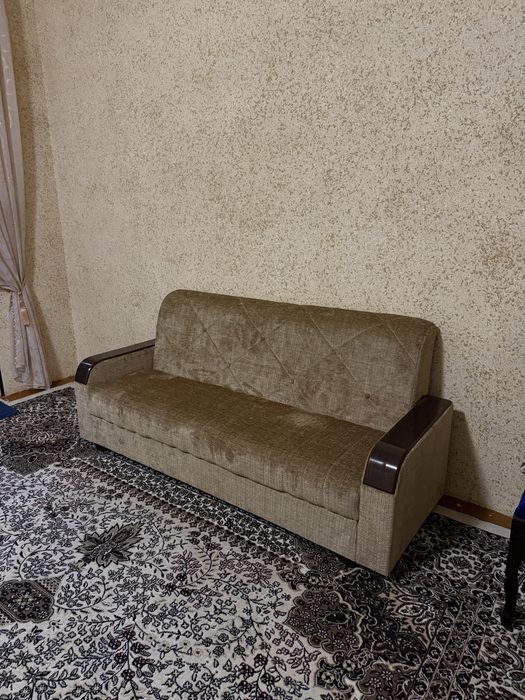 Divan yumshoq mebellar
