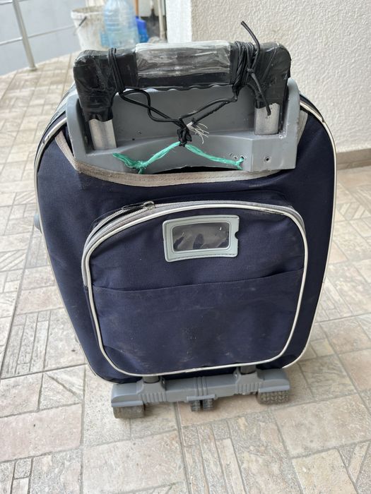 малък куфар за багаж