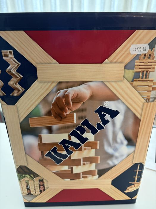 Дървен конструктор Kapla - 200 части. Не беше в употреба.