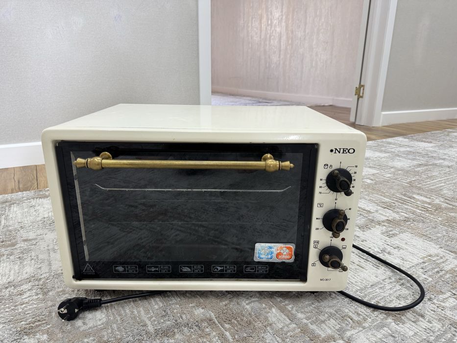 Продается электрическая духовка (печь)