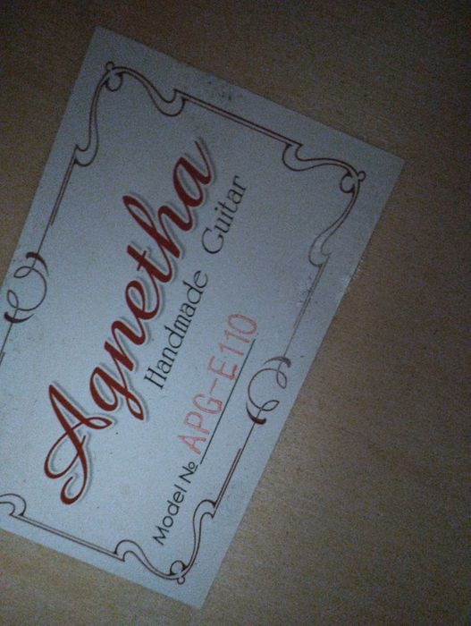 Продам гитару в отличном состоянии