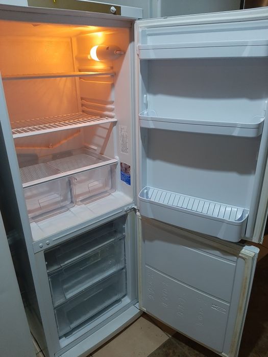 Холодильник Indesit . Гарантия. Доставка. Whats App.