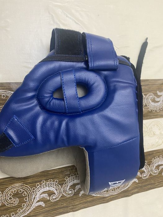 Шлем для бокса everlast