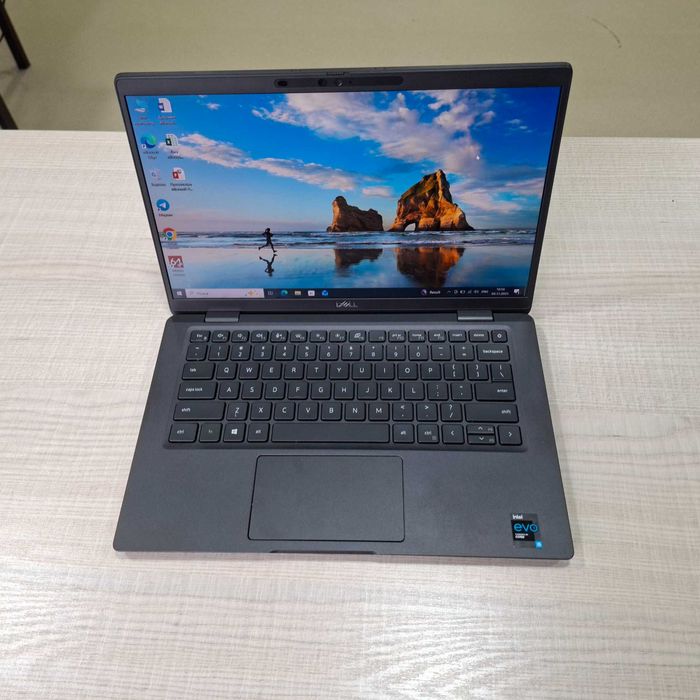 Dell noutbuk sotiladi: 16 GB RAM, 240 GB NVME M2, 14", Core i5 EVO