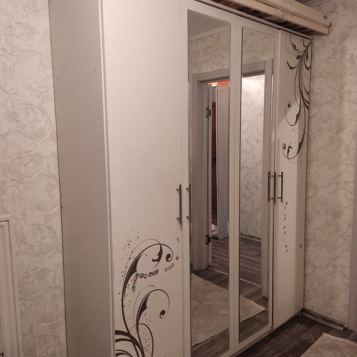 Продается спальный гарнитур