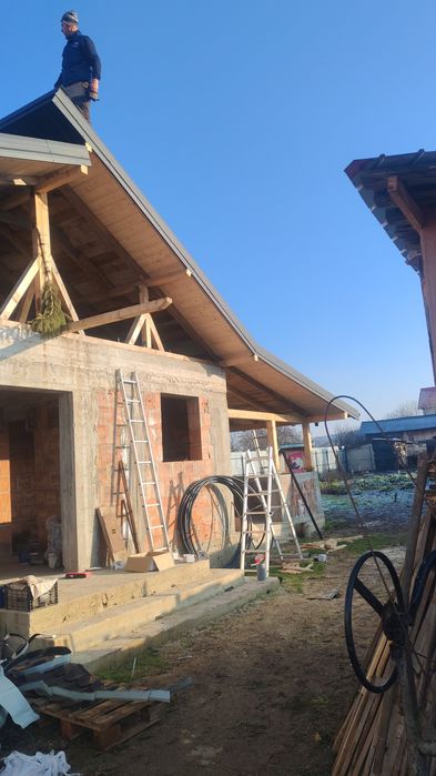 Vând casă Lipănești