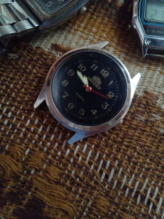 Продам часы срочно!