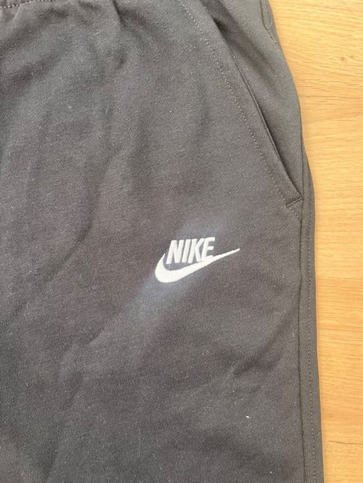 Панталон Nike ЧИСТО НОВ !