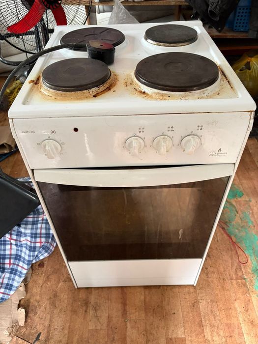 Плитка Электрическая работает