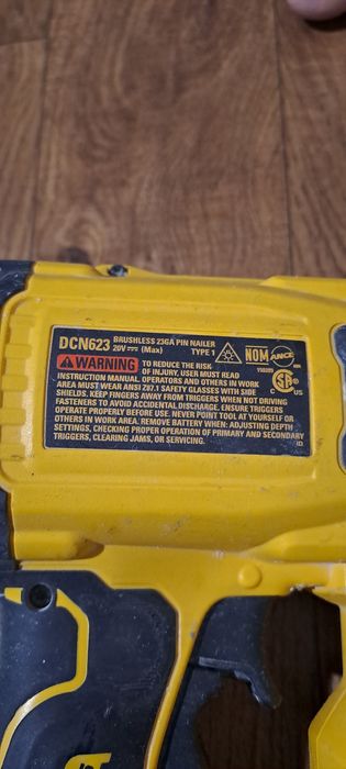 Dewalt DCN623. 23GA PIN NAILER satiladi. Jagday zor. MADE IN MEXICOi