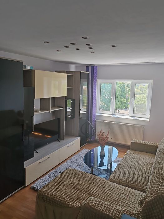 Închiriez apartament 2 camere