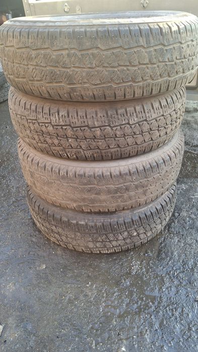 Продам шины комплект  Goodride