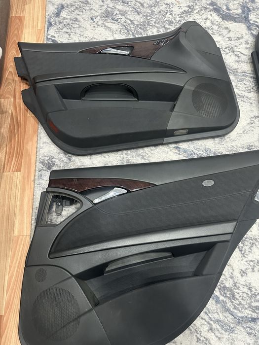 Дверные карты на мерседес w211