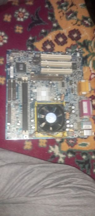 Монитор и материнская плата