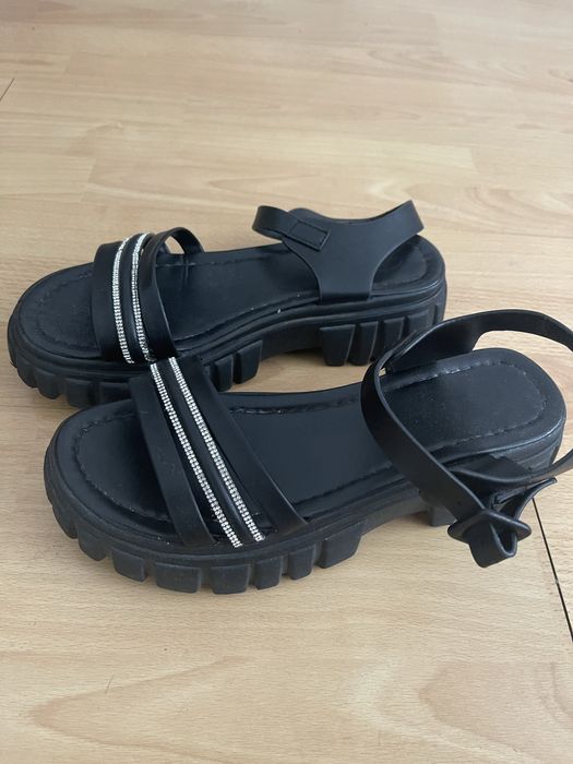 Дамски летни сандали