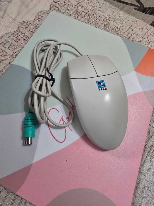 Mouse A4 Tech, cu bila, mufa PS2, stare ca nou.