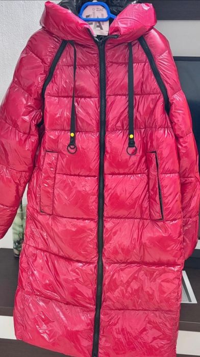 Greacă Puffer cu gluga