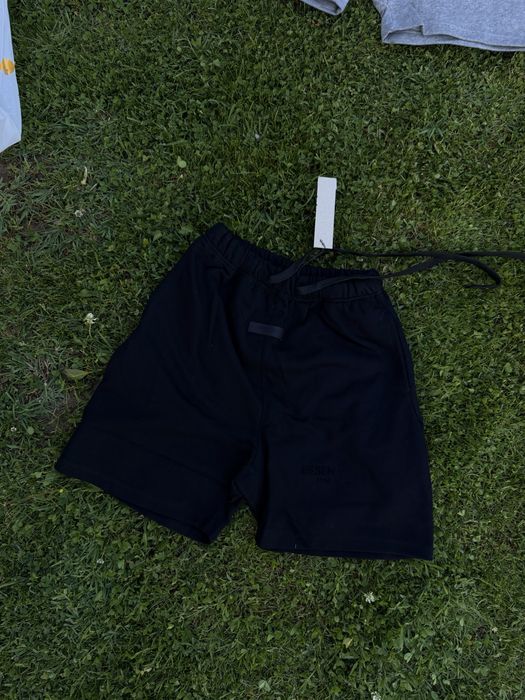 Pantaloni Scurti Essentials / Premium / 2026