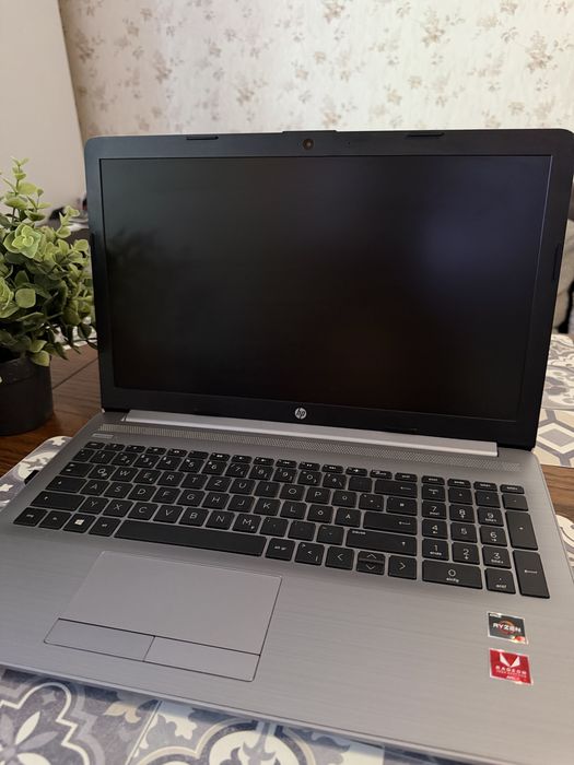 HP 255 G7 – 12GB RAM, Ryzen 3, Лицензиран Win 11