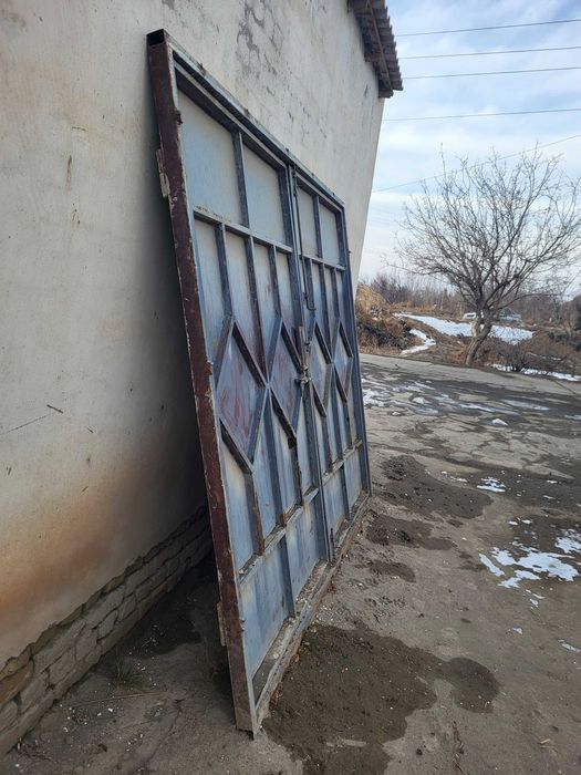 Дамир дорвозо, темир дарвоза, намунавий уйники, бахоси 2 млн сум