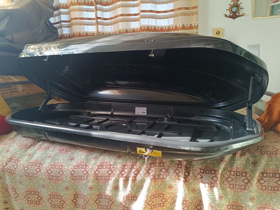 Автобоск Menabo Mania Черен, 400 л75кг мах