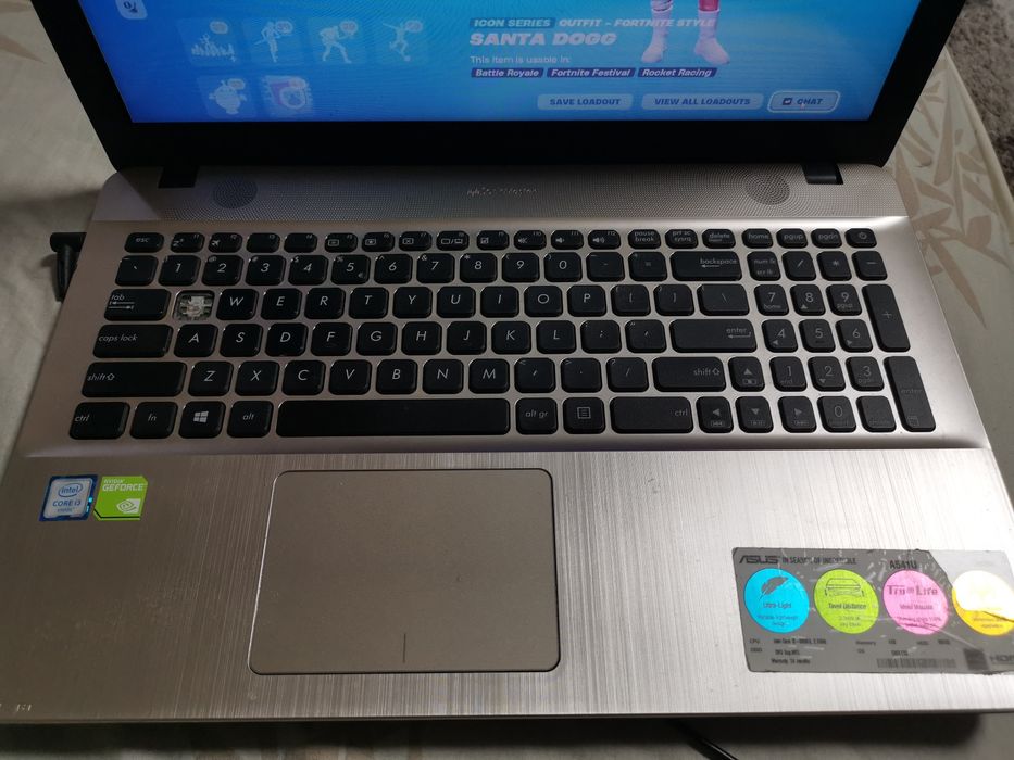 Лаптоп Asus  8GB,512 SSD,NVIDIA 960