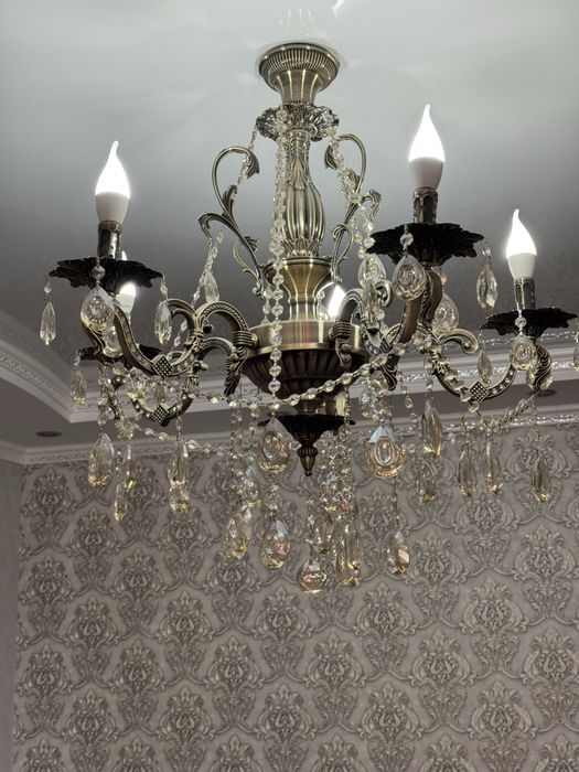 Люстра 5000.       M