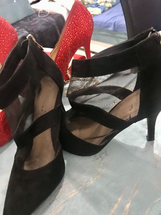 Cizme scurte, lungi, urgent