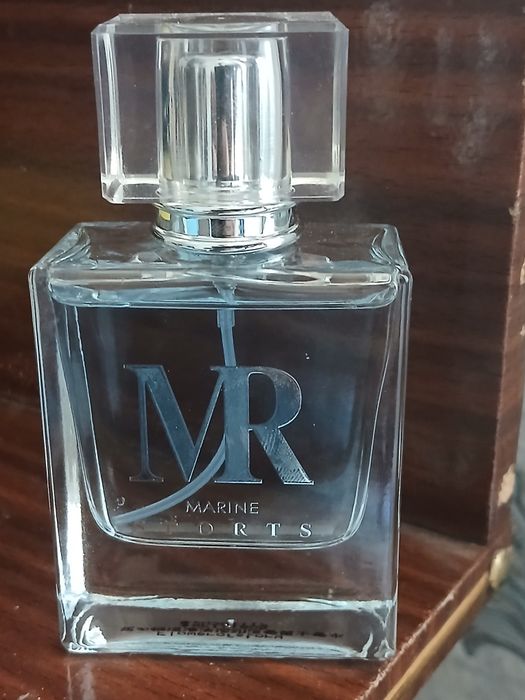 Мужской парфюм свежий аромат почти полный
Описание: