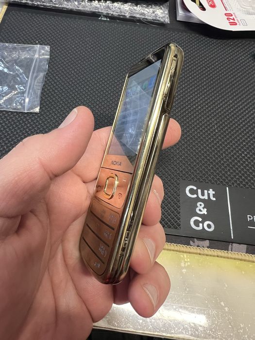 Nokia 6700 Gold Edition