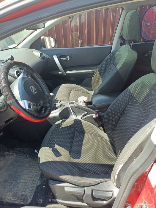 Vând nissan qashqai +2