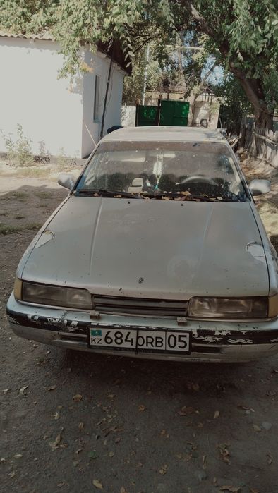 Мазда 626  в хорошом Сост