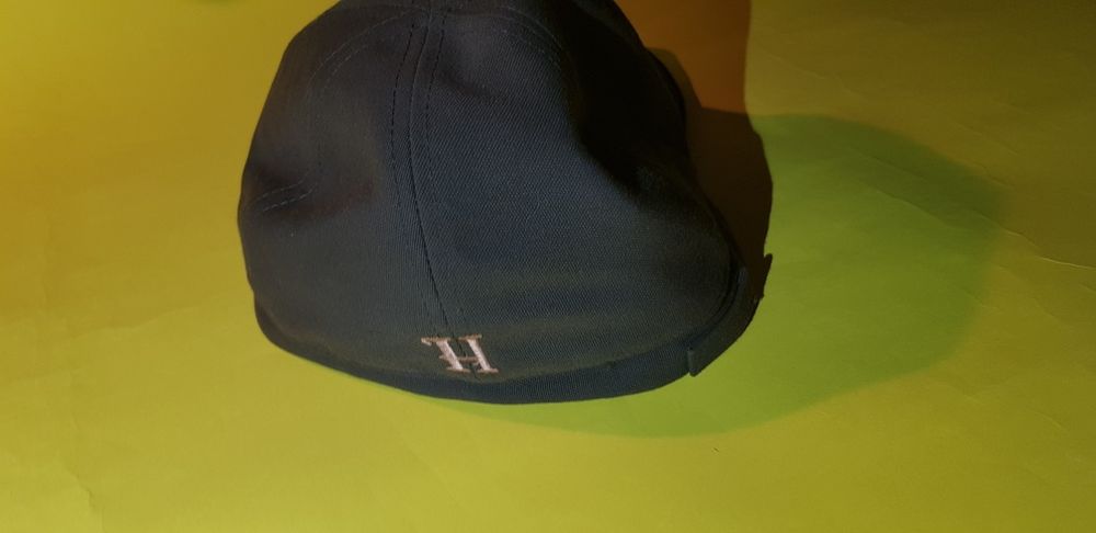 Шапки.   HARKILA.   Lacoste