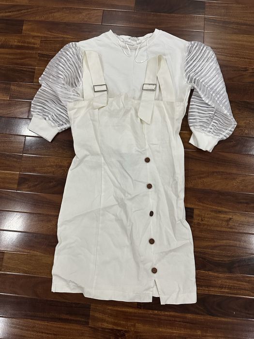 Одежда в хорошем состояние цены по запросу звоните есть доставка по