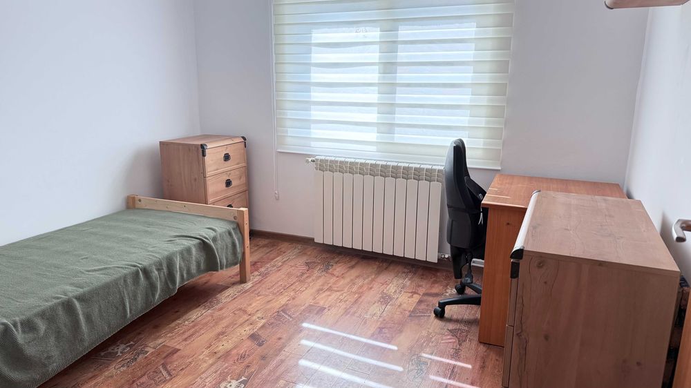 inchiriez apartament 3 camere