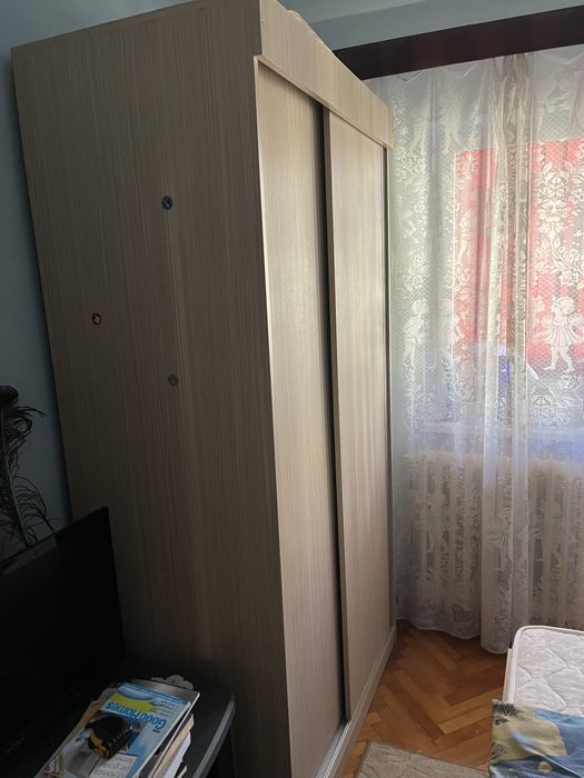 Mobila dormitor pat, dulap, noptiere