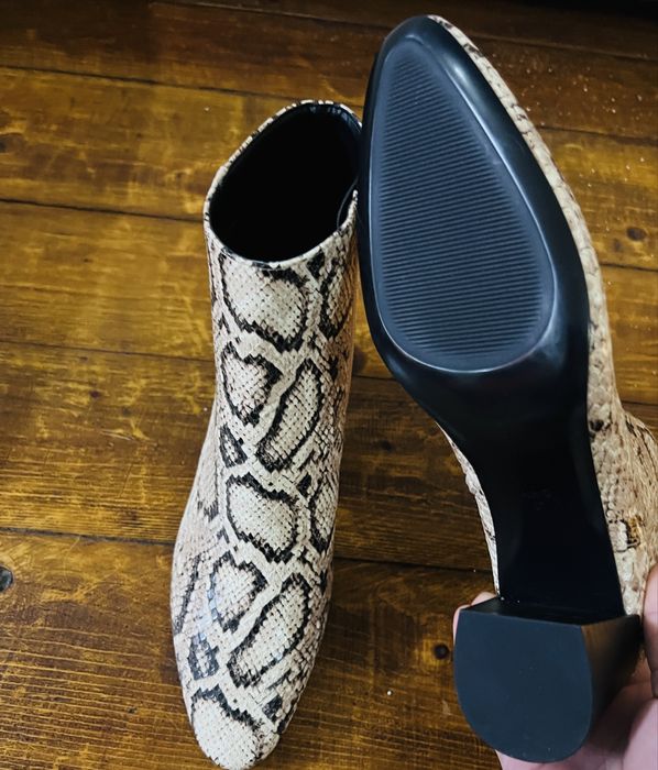 Botine damă model piele de șarpe