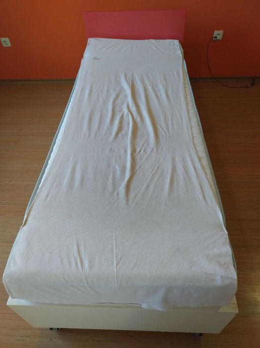 Детско легло с 3 чекмеджета, матрак и протектор