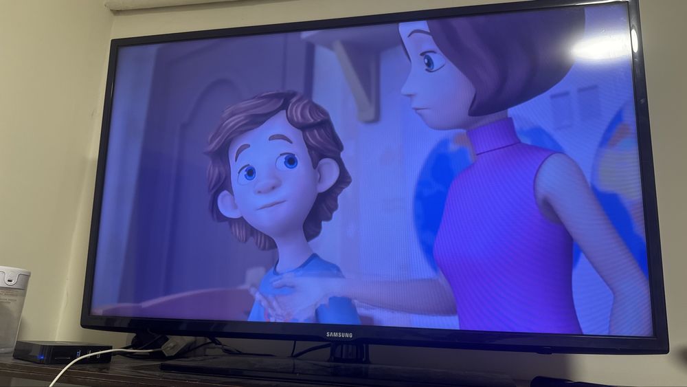 Продам два телевизора и приставку андроид