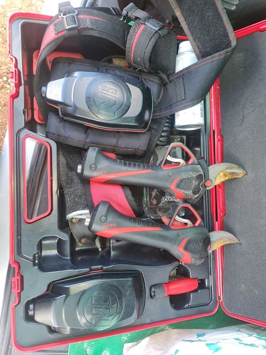 INFACO F3015 kit ci 2 foarfece electrice in perfecta stare